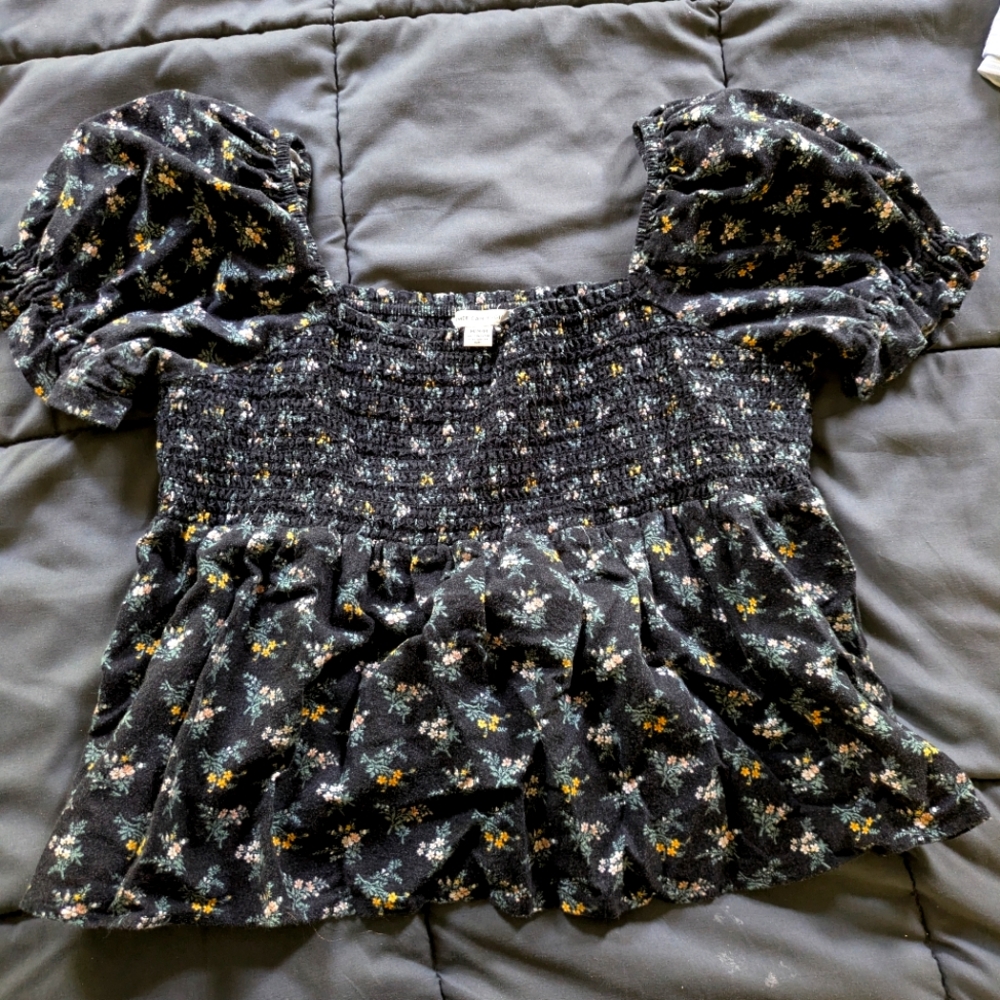 Black Puffed Sleeved Smocked Blouse